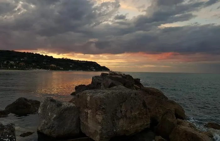 Alba Sul Mare Bed & Breakfast Massignano