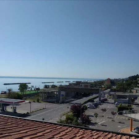 Alojamento de Acomodação e Pequeno-almoço Alba Sul Mare